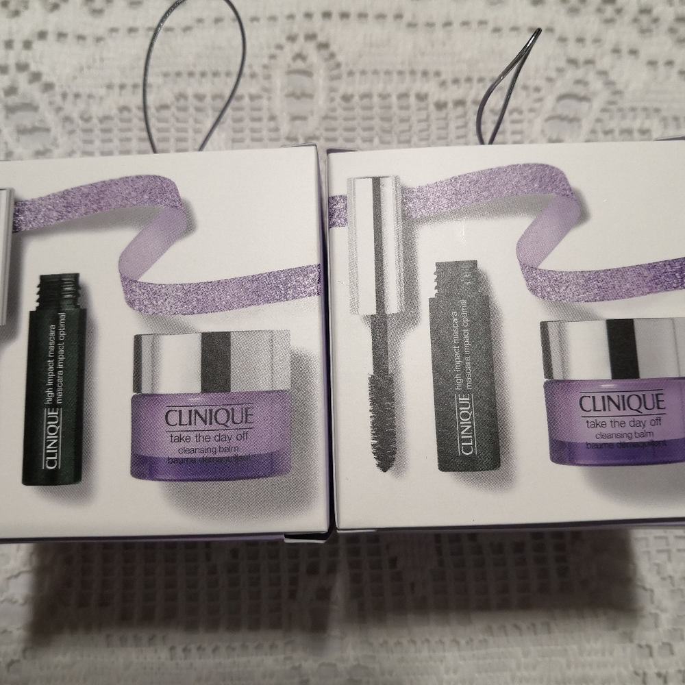Clinique beauty bauble mascara/take the day off